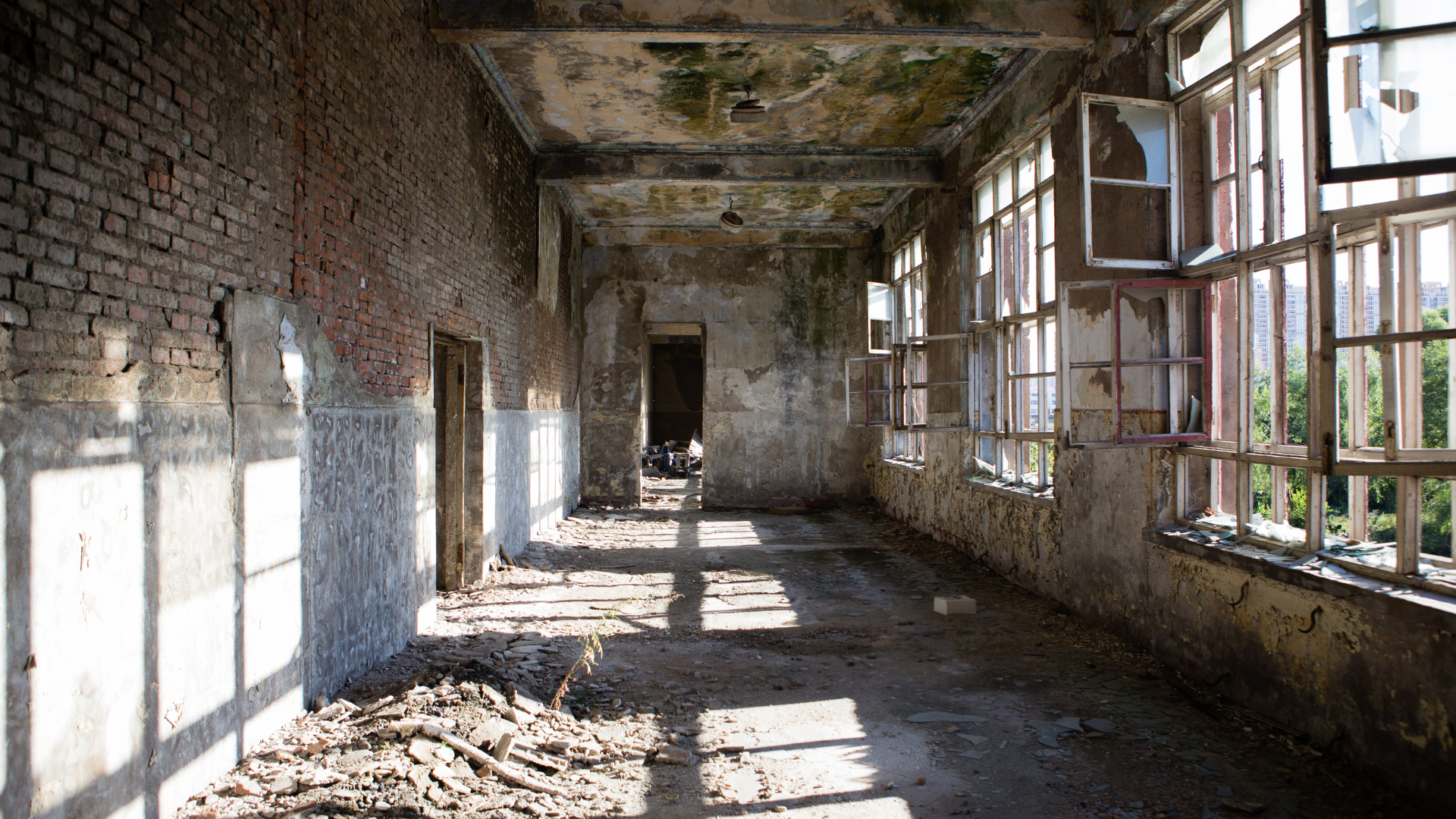 映像制作のコストと継続性の壁